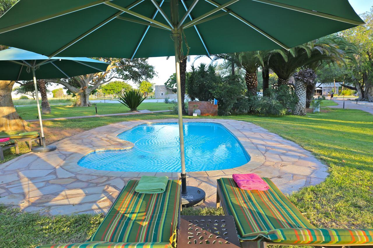 La Rochelle Lodge Okaukuejo Εξωτερικό φωτογραφία