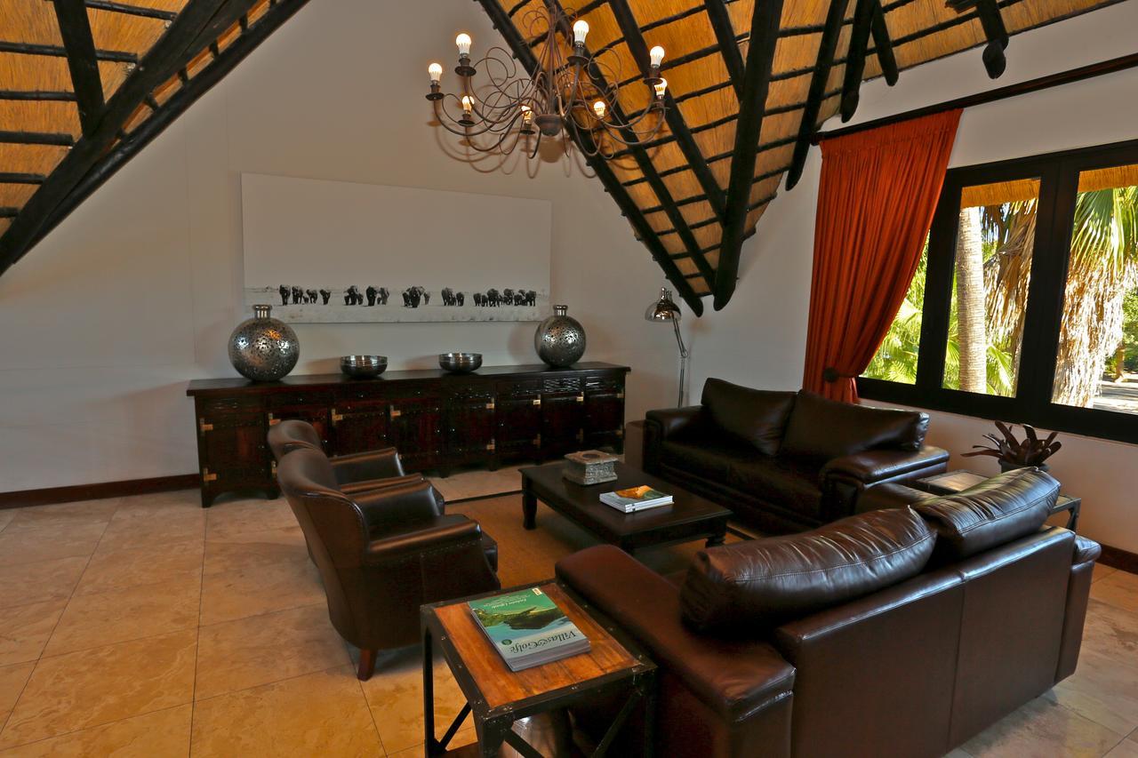 La Rochelle Lodge Okaukuejo Εξωτερικό φωτογραφία