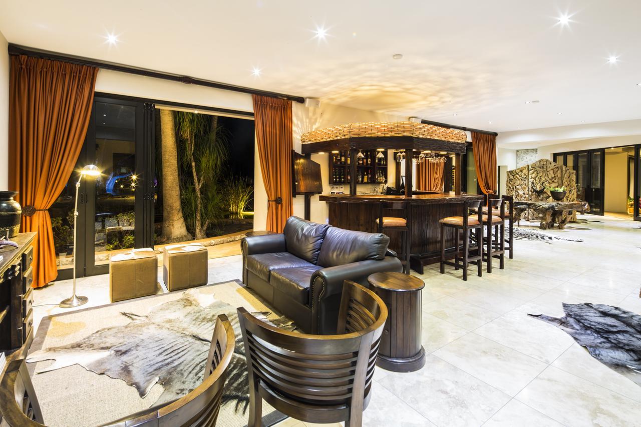 La Rochelle Lodge Okaukuejo Εξωτερικό φωτογραφία