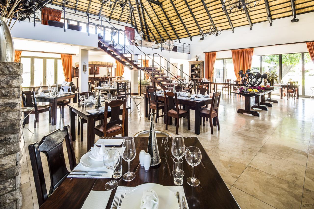 La Rochelle Lodge Okaukuejo Εξωτερικό φωτογραφία