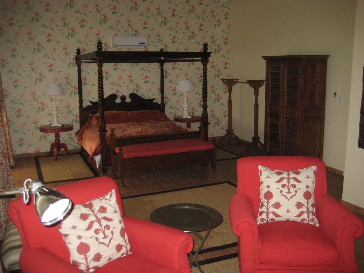 La Rochelle Lodge Okaukuejo Εξωτερικό φωτογραφία