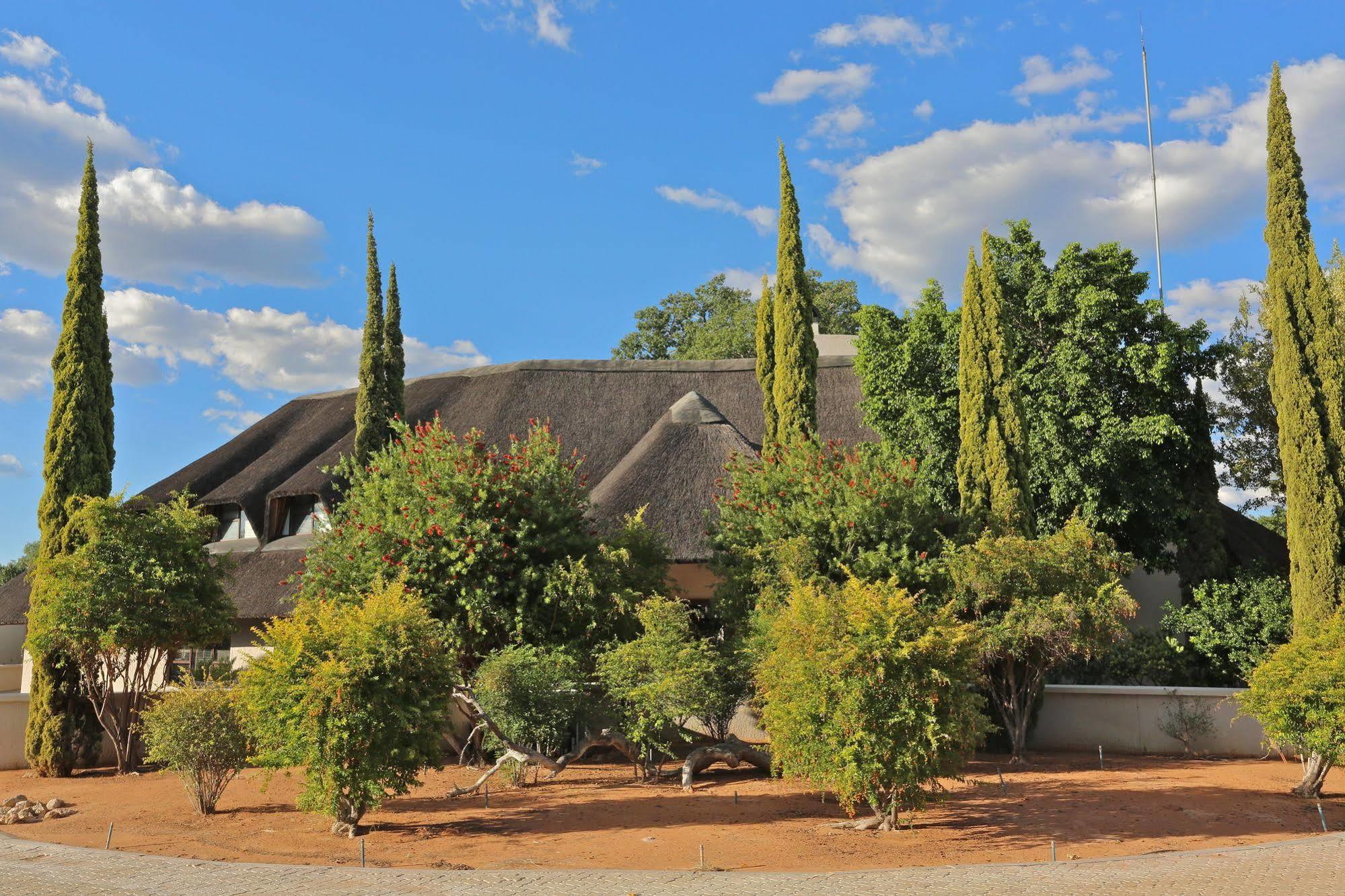 La Rochelle Lodge Okaukuejo Εξωτερικό φωτογραφία